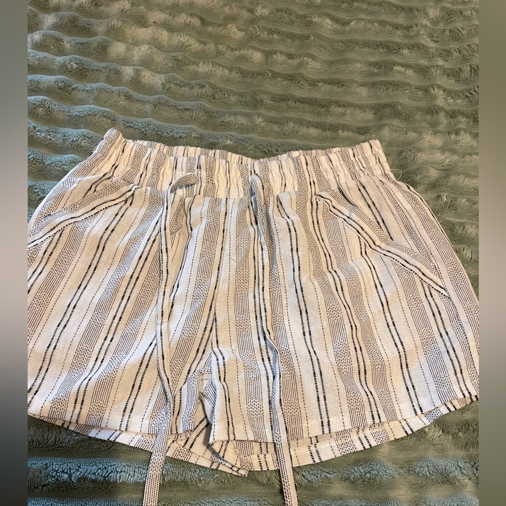 Sienna Sky High Waist Striped Shorts - Black and White